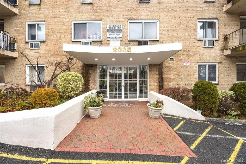 2035 Central Park Avenue Yonkers NY 10710