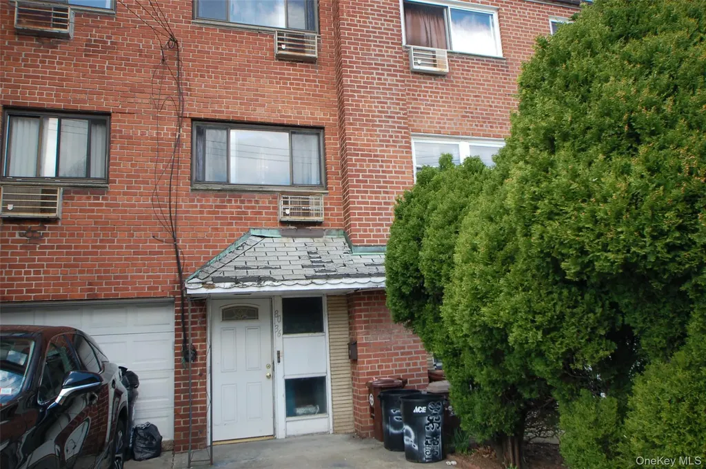 80-36 138th Street Briarwood NY 11435