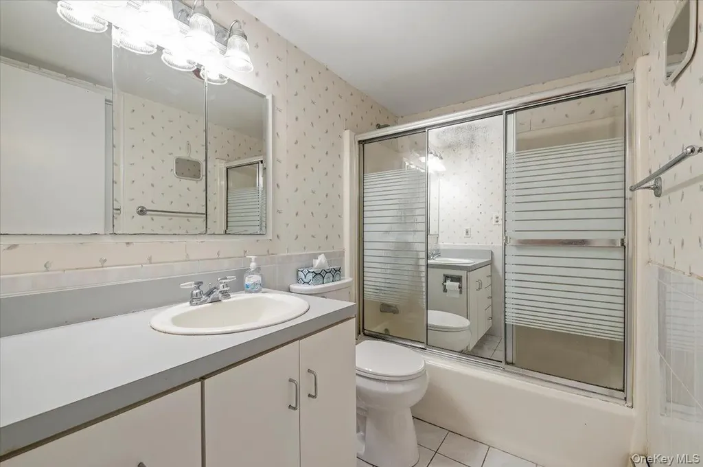 13 Jean Road West Islip NY 11795