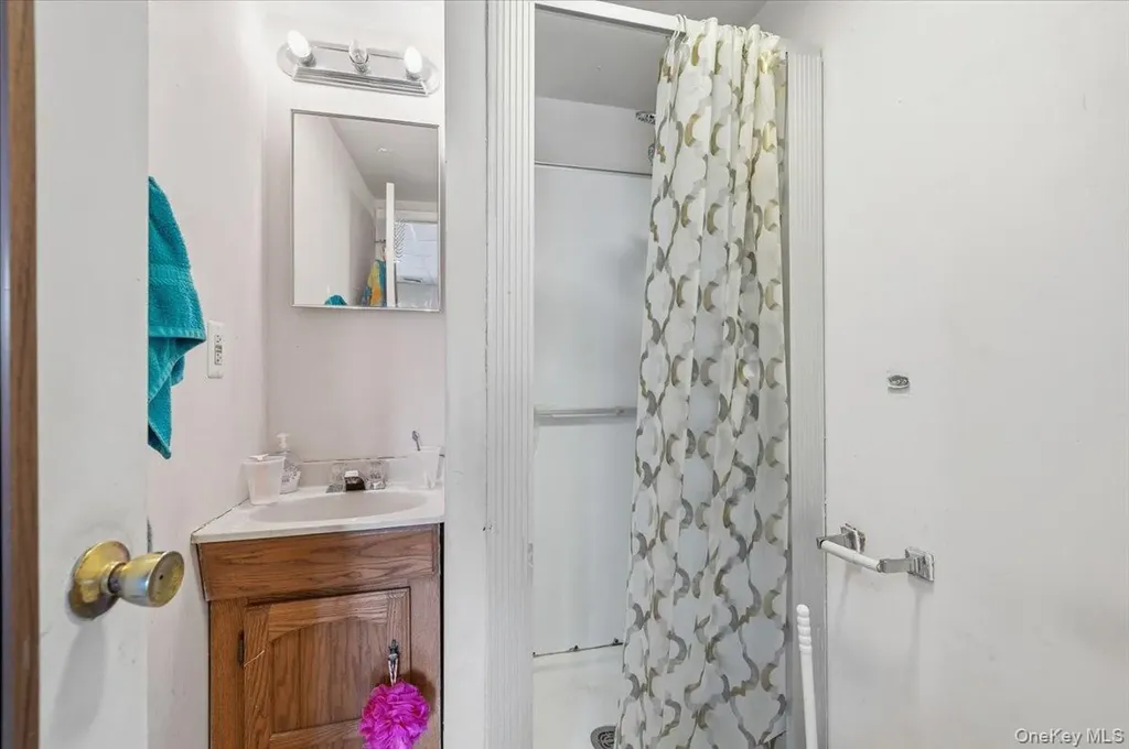13 Jean Road West Islip NY 11795