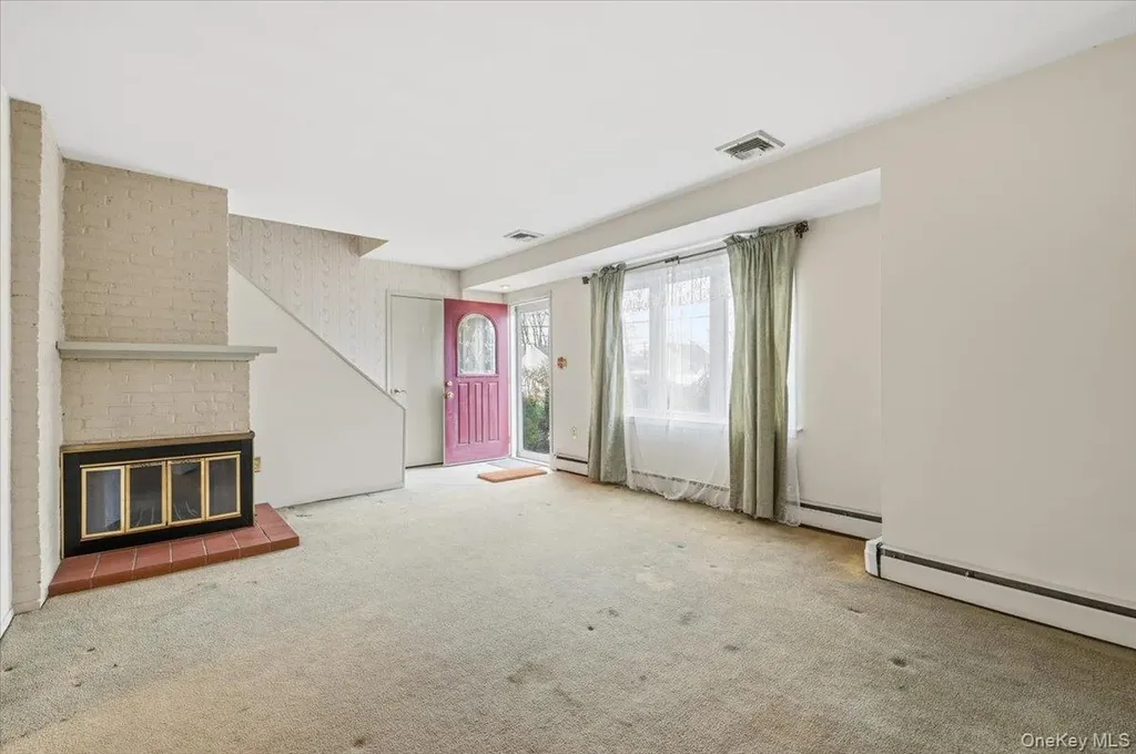 13 Jean Road West Islip NY 11795
