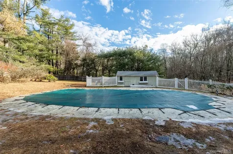 58 Millbrook Road Bedford NY 10506