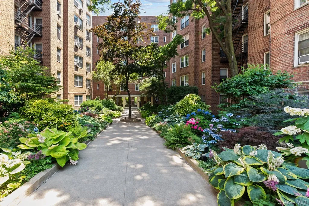 800 Grand Concourse Bronx NY 10451