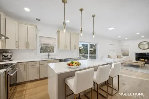 89 N South Street Manorville NY 11949