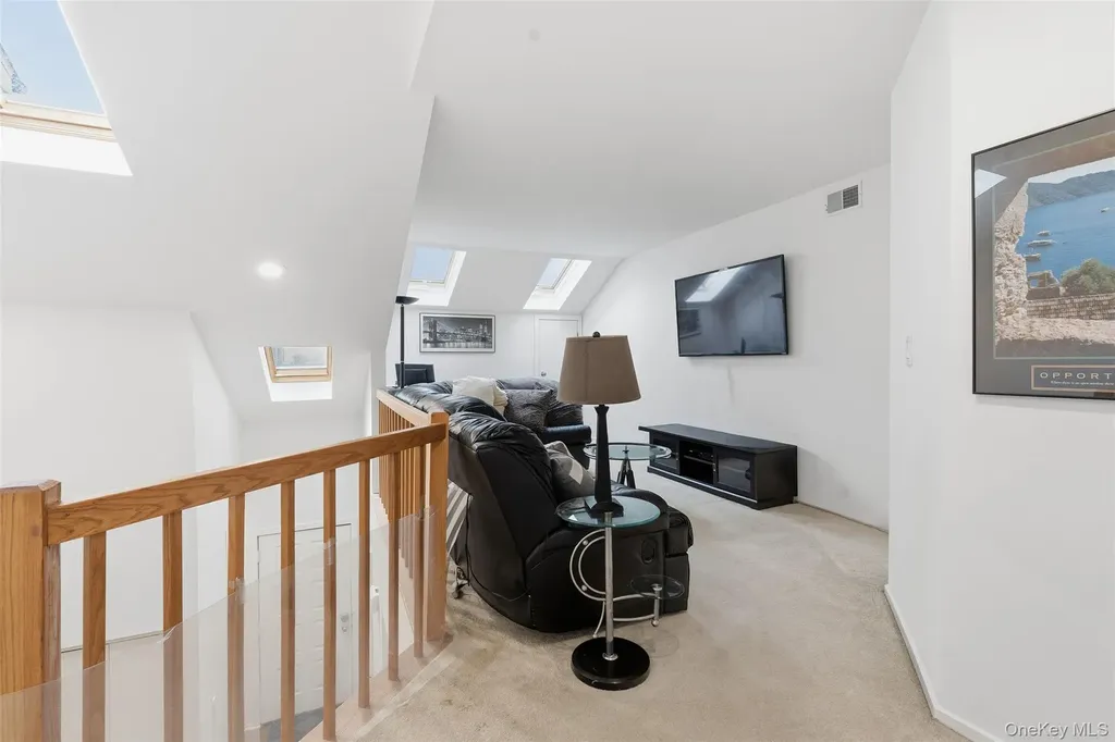 8 Hudson Watch Drive Ossining NY 10562