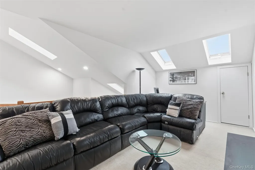 8 Hudson Watch Drive Ossining NY 10562