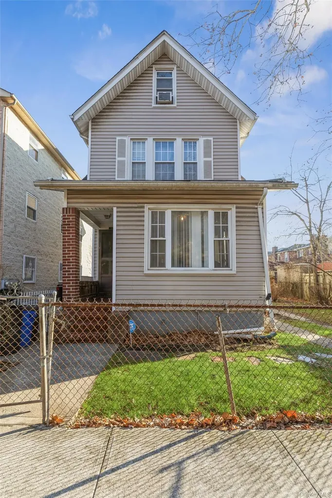 717 E 37th Street Brooklyn NY 11203