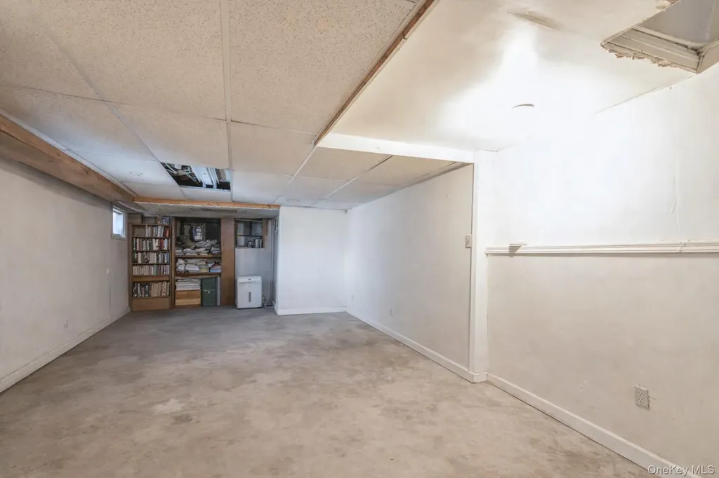 717 E 37th Street Brooklyn NY 11203