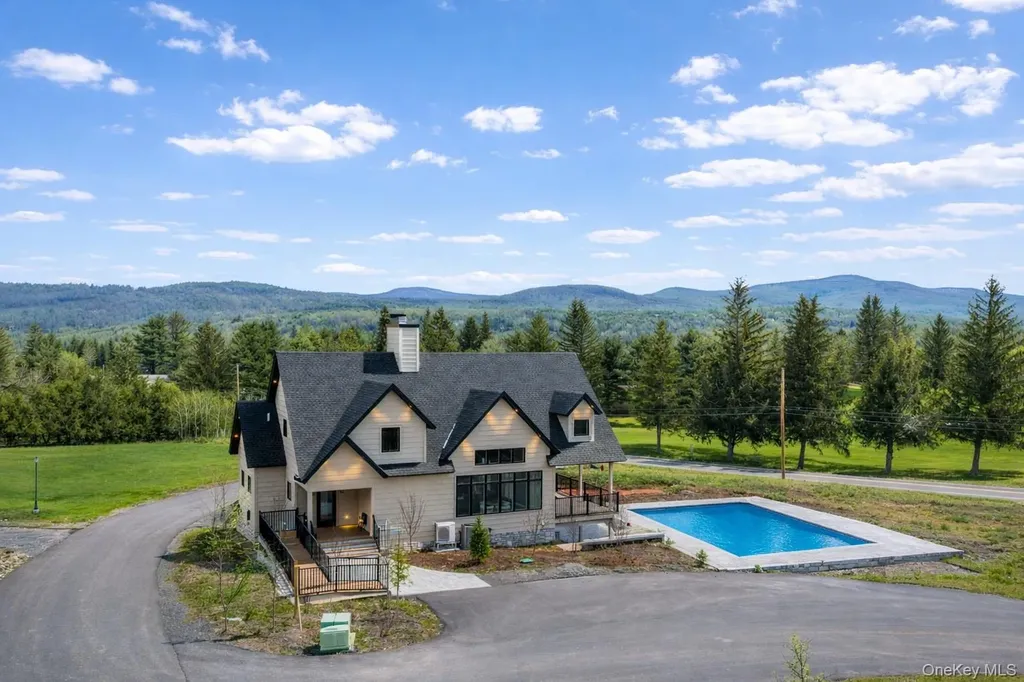 10 Stonewall Lane Windham NY 12496