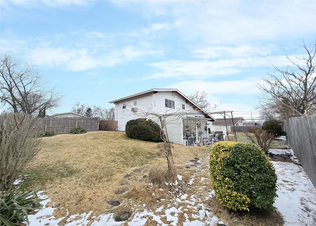 50 Spur Lane Centereach NY 11720
