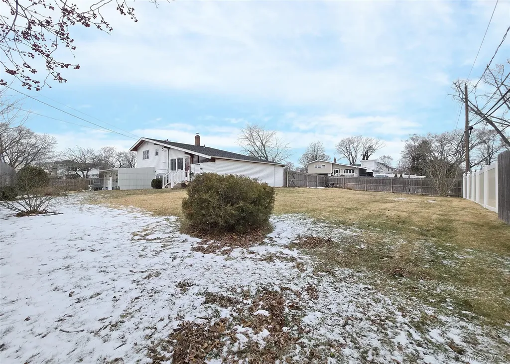 50 Spur Lane Centereach NY 11720