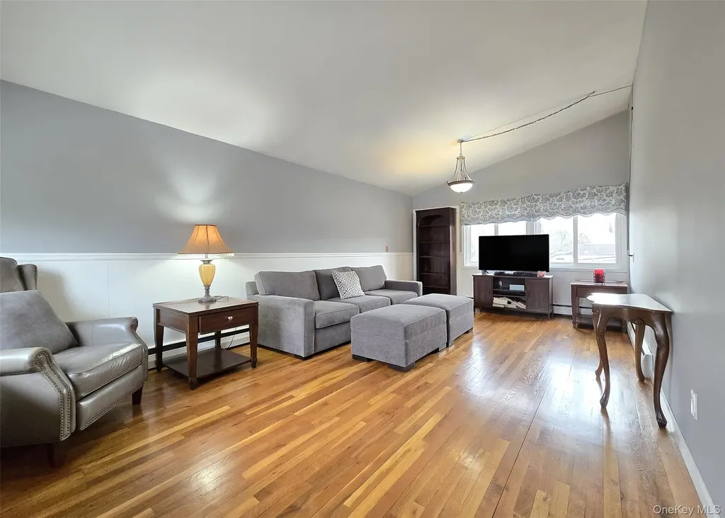 50 Spur Lane Centereach NY 11720