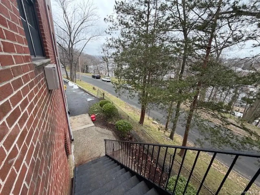 55 Fieldstone Drive Hartsdale NY 10530