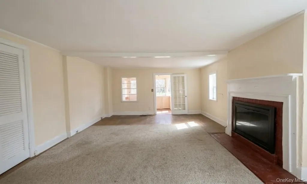4 The Lane Somers NY 10589