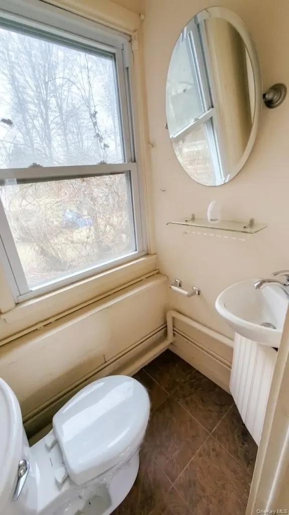 4 The Lane Somers NY 10589