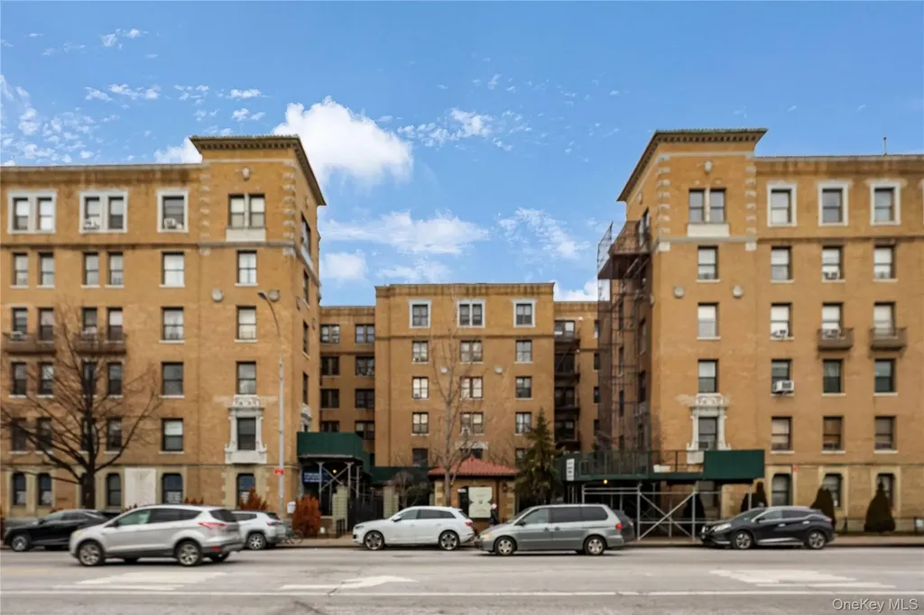 148-09 Northern Boulevard Flushing NY 11354