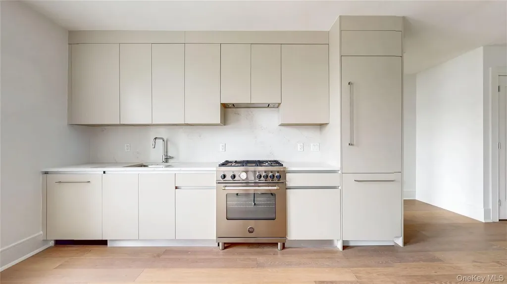 148-09 Northern Boulevard Flushing NY 11354