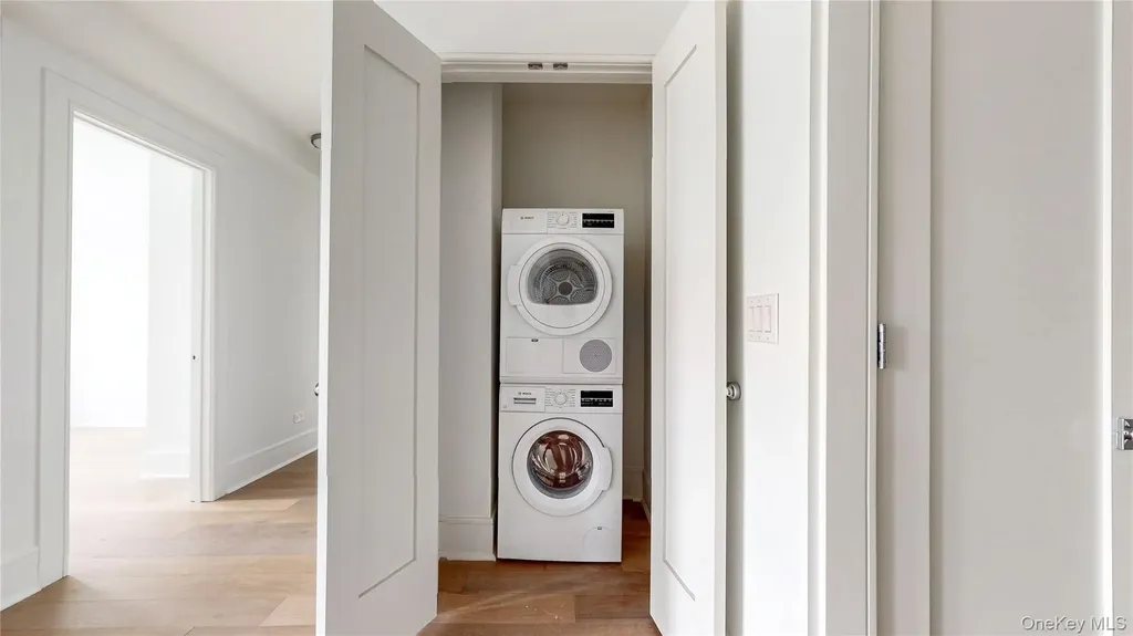 148-09 Northern Boulevard Flushing NY 11354