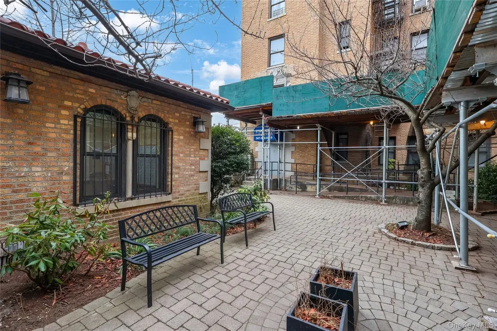 148-09 Northern Boulevard Flushing NY 11354
