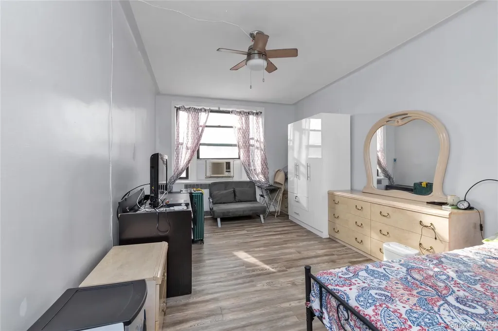 33-38 Parsons Boulevard Flushing NY 11354