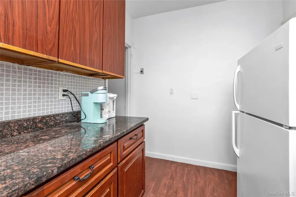 33-38 Parsons Boulevard Flushing NY 11354