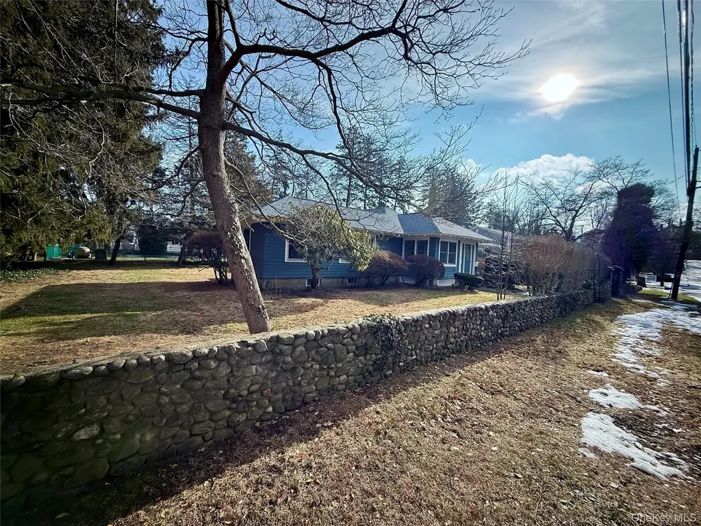 34 Maple Avenue Northport NY 11768