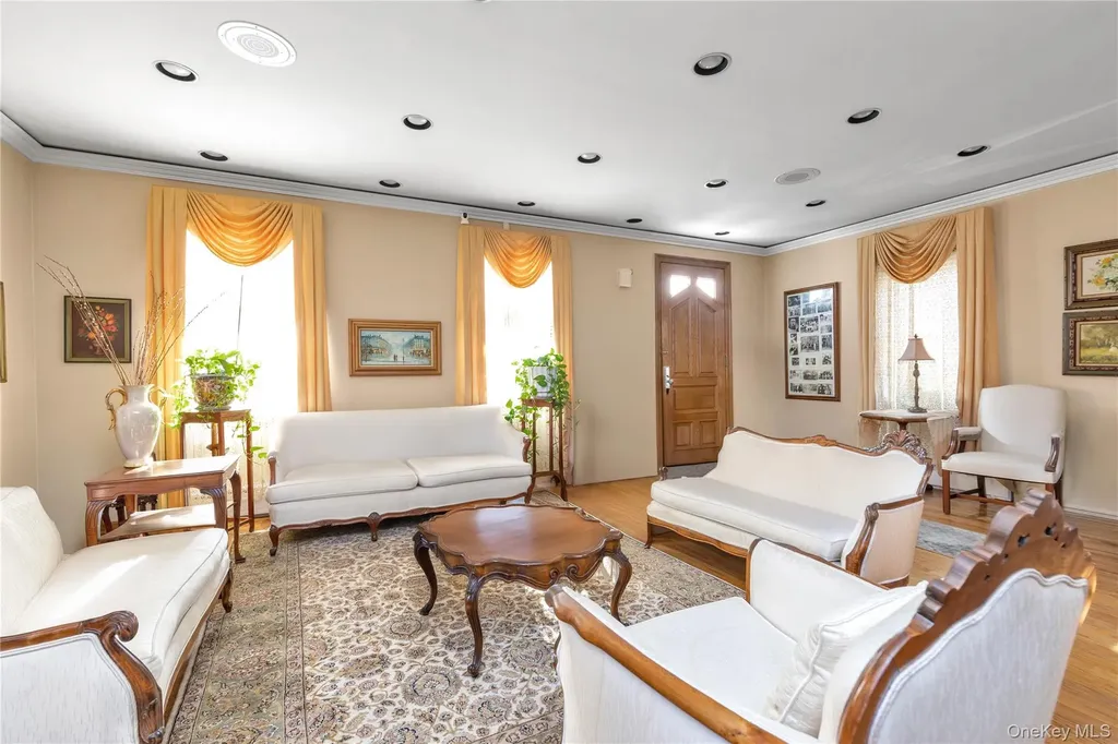 145-85 9th Avenue Whitestone NY 11357