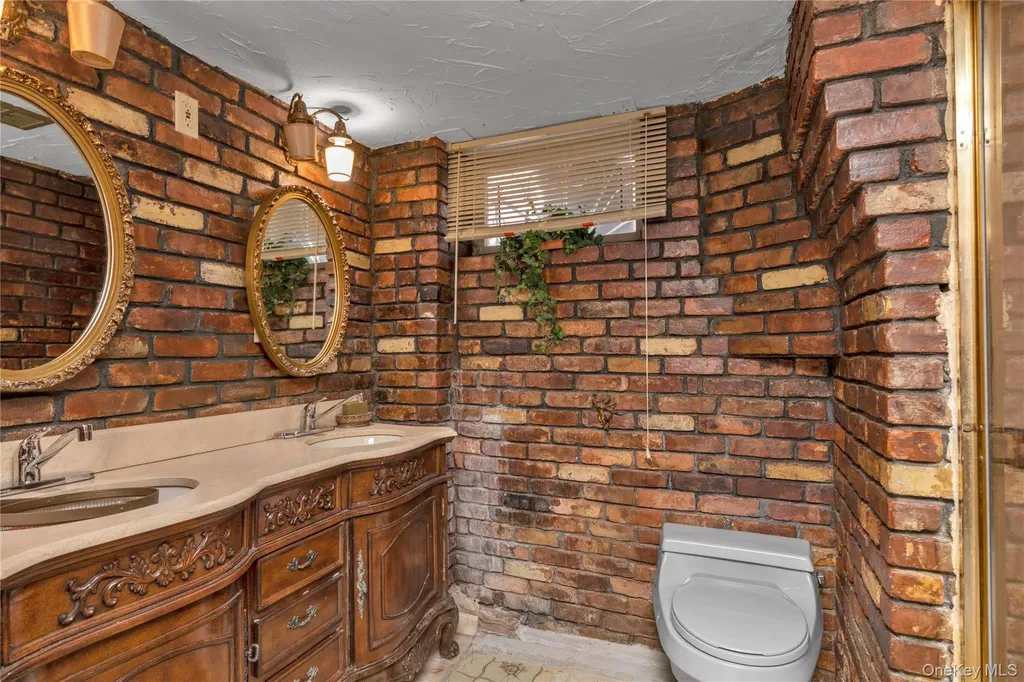 145-85 9th Avenue Whitestone NY 11357
