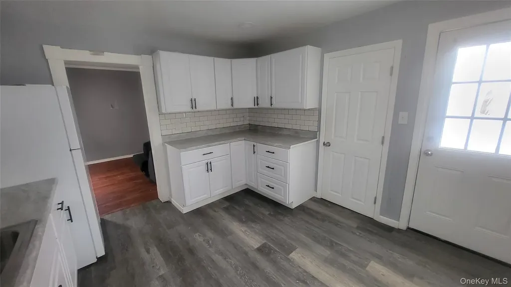164 Thompson Street Poughkeepsie NY 12601