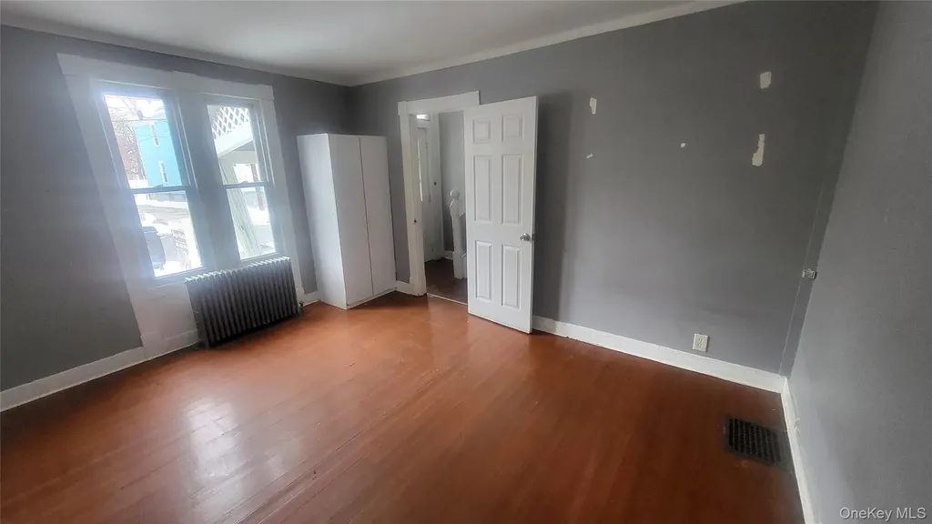 164 Thompson Street Poughkeepsie NY 12601