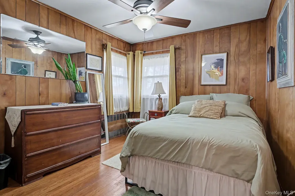 24 Cedar Road Westbury NY 11590
