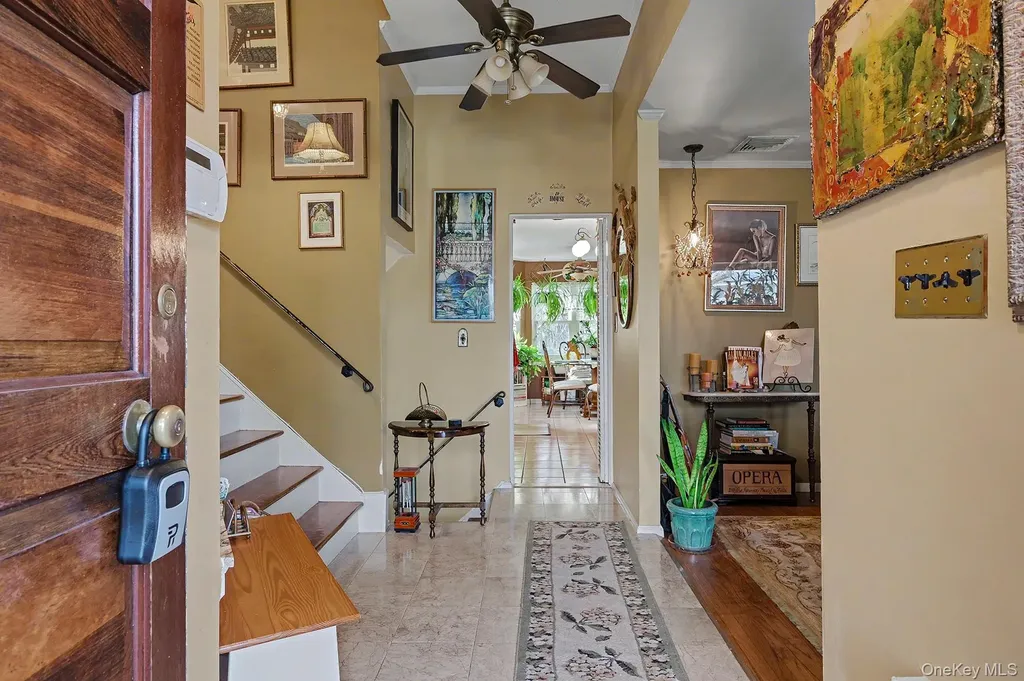 24 Cedar Road Westbury NY 11590