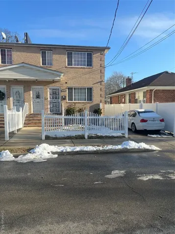 137-15 220th Place Laurelton NY 11413