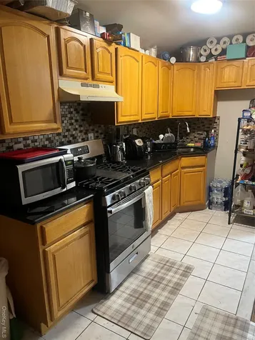 137-15 220th Place Laurelton NY 11413