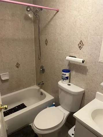 137-15 220th Place Laurelton NY 11413