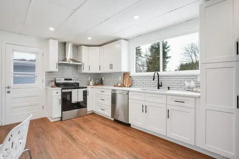 20 Shirley Avenue Fishkill NY 12524