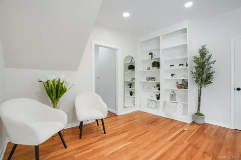 20 Shirley Avenue Fishkill NY 12524