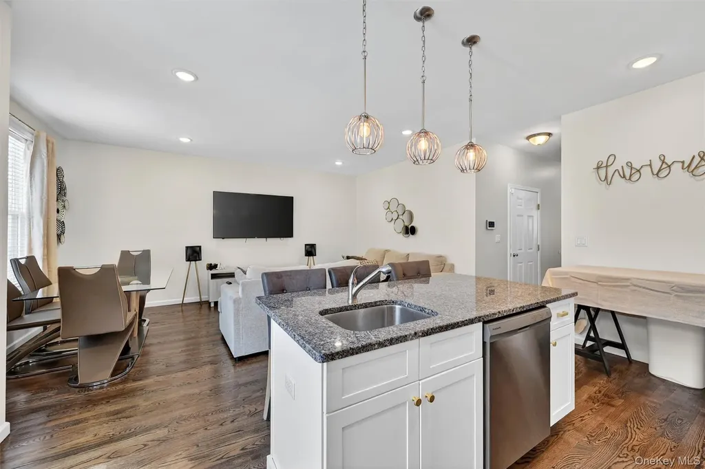 76 Magnolia Park Road Middletown NY 10940