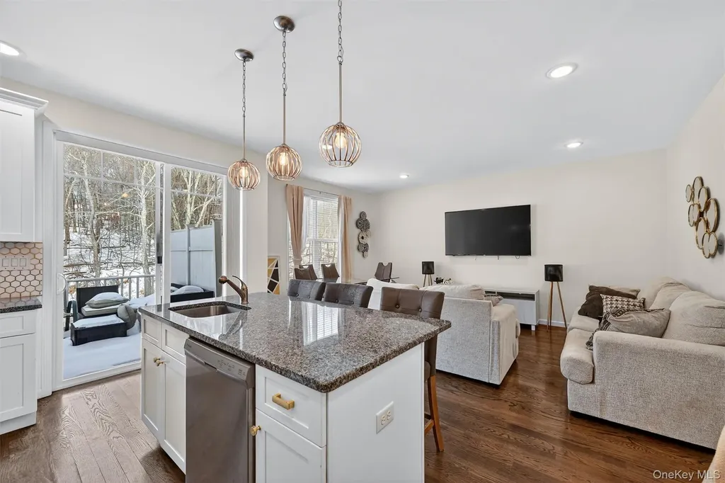 76 Magnolia Park Road Middletown NY 10940