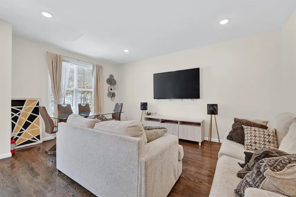 76 Magnolia Park Road Middletown NY 10940