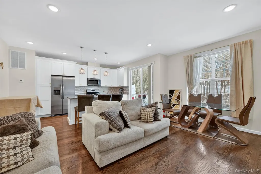 76 Magnolia Park Road Middletown NY 10940