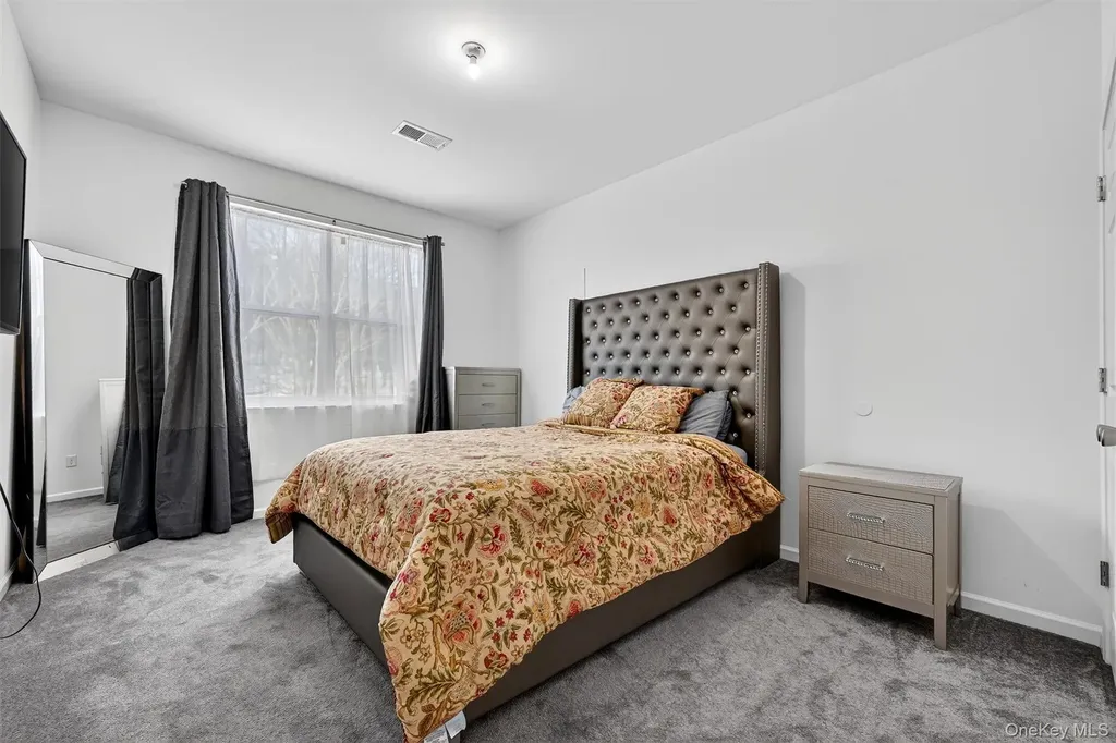 76 Magnolia Park Road Middletown NY 10940