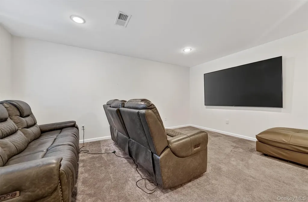 76 Magnolia Park Road Middletown NY 10940