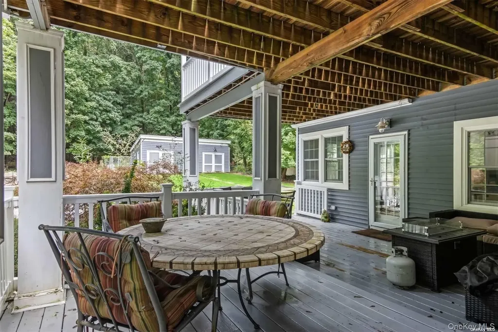 245 Main Street Cold Spring Harbor NY 11724