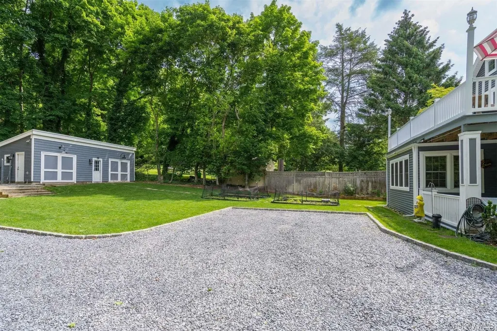 245 Main Street Cold Spring Harbor NY 11724