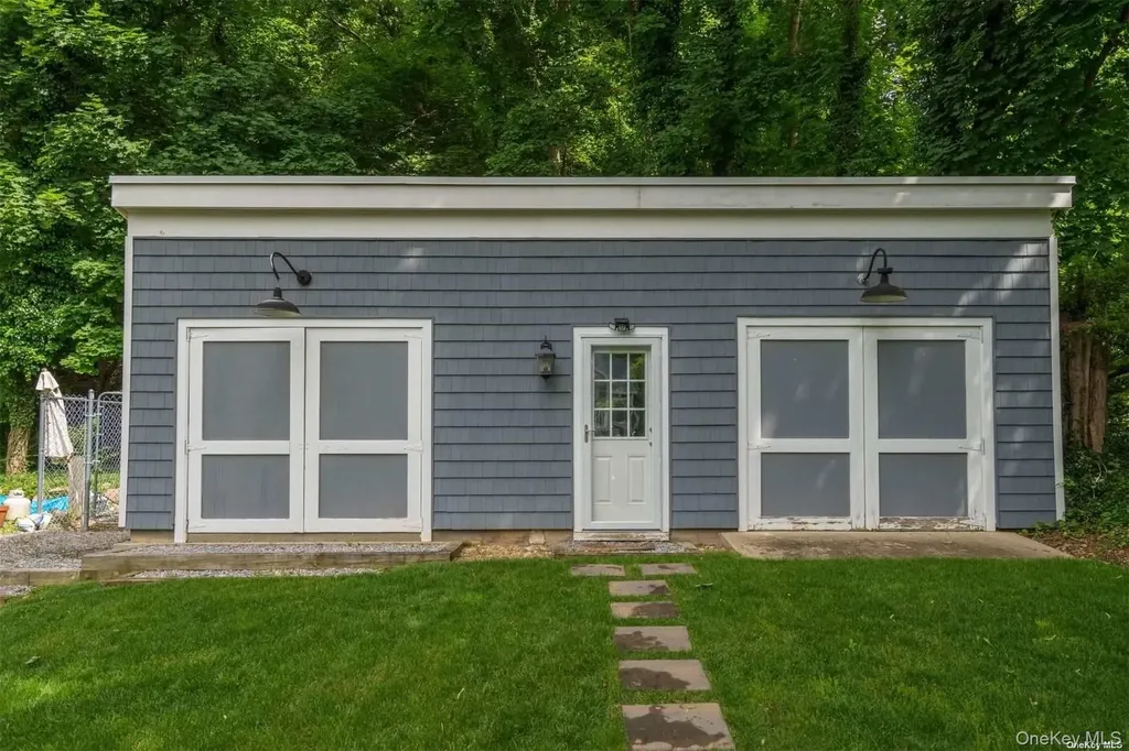 245 Main Street Cold Spring Harbor NY 11724