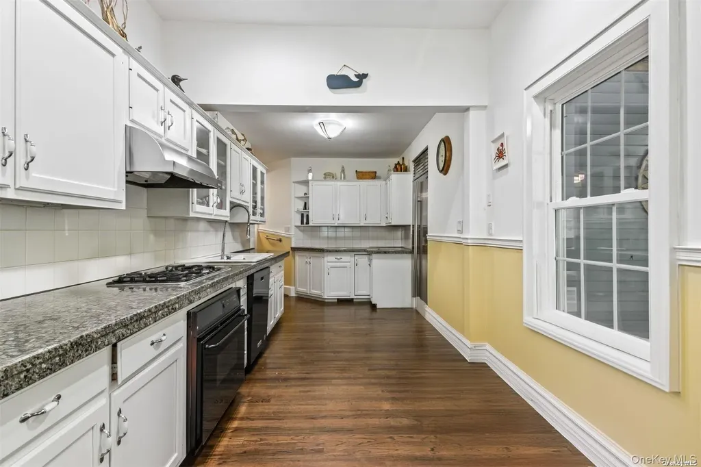 245 Main Street Cold Spring Harbor NY 11724