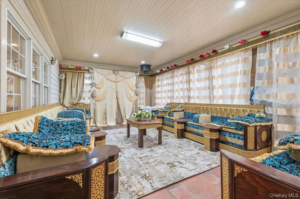 21 Astor Avenue Saint James NY 11780