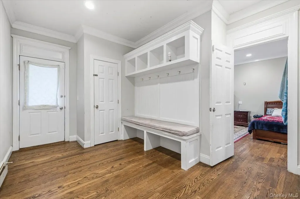 21 Astor Avenue Saint James NY 11780