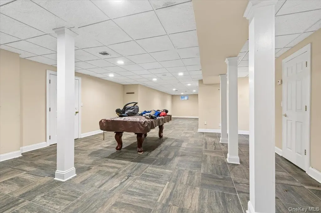 21 Astor Avenue Saint James NY 11780